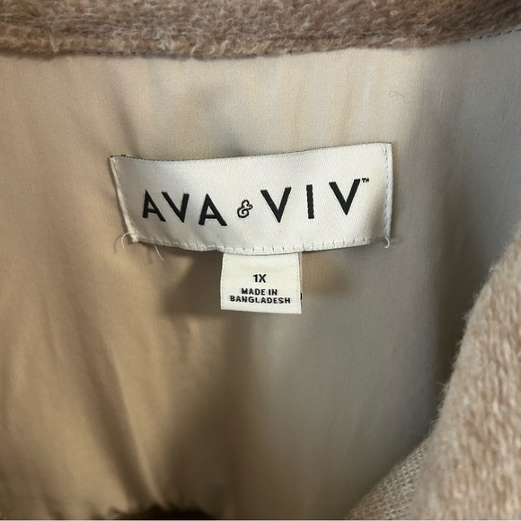 Plaid flannel 4-pocket tan & cream shacket 1X recycled polyester NWOT - Picture 6 of 8